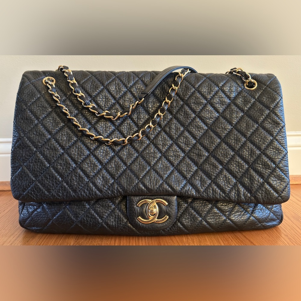 AUTHENTIC Chanel Airline Flap XXL Travel Bag Black Quilted Leather Classic GHW